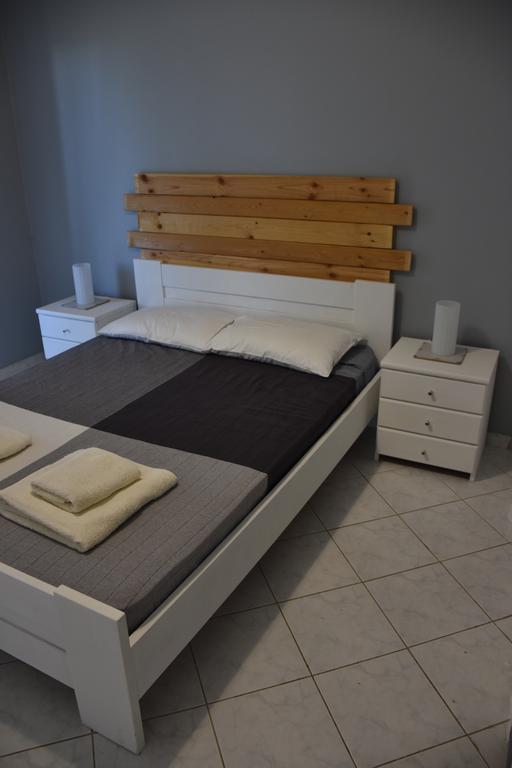Studio Kostas Hotell Asprogerakata Exteriör bild
