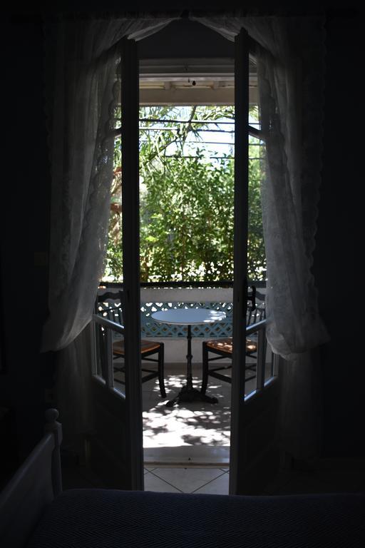 Studio Kostas Hotell Asprogerakata Exteriör bild